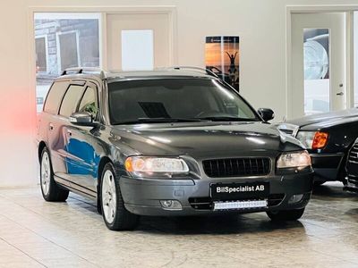 begagnad Volvo V70 2.5T Classic Momentum NY-BES NY-Service 210hk Drag