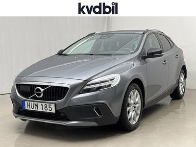 Grå Begagnad 2019 Volvo V40 CC Kombi | 189 400 kr