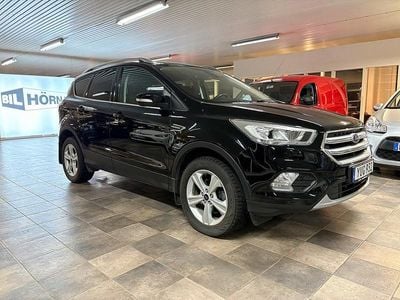 Svart Begagnad 2018 Ford Kuga Titanium SUV | 169 000 kr (Marknadspris)