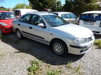 Begagnad Nissan Almera 116 HK (85 kW) 2002 Silver Sedan