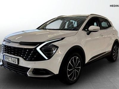 Vit Begagnad 2022 Kia Sportage Advance SUV | 309 900 kr (Marknadspris)