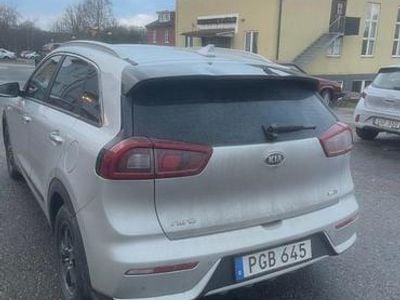 Begagnad Kia Niro 141 HK (103 kW) 2017 SUV