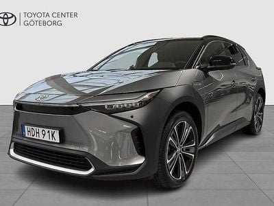 Silver Begagnad 2022 Toyota bZ4X Executive SUV | 399 900 kr (Marknadspris)