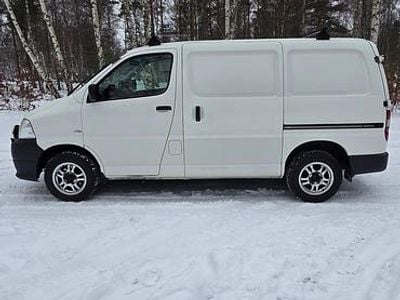 Begagnad Toyota HiAce 117 HK (86 kW) 2011 Van