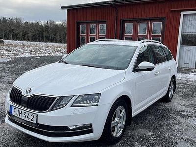 Begagnad Skoda Octavia Style 116 HK (85 kW) 2017 Vit Kombi