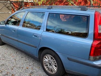 Begagnad 2004 Volvo V70 Kombi | 28 000 kr (Marknadspris)