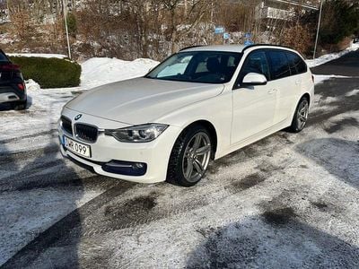 Begagnad BMW 318 143 HK (105 kW) 2015 Pärlvit Kombi