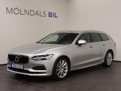 Begagnad Volvo V90 Momentum 190 HK (139 kW) 2018 Silver metallic Kombi