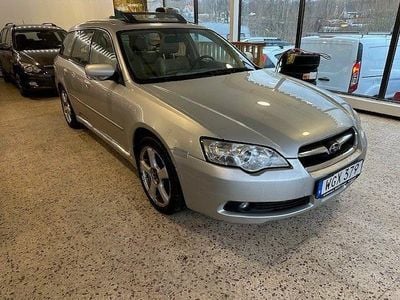 Begagnad Subaru Legacy 245 HK (180 kW) 2004 Silver Kombi