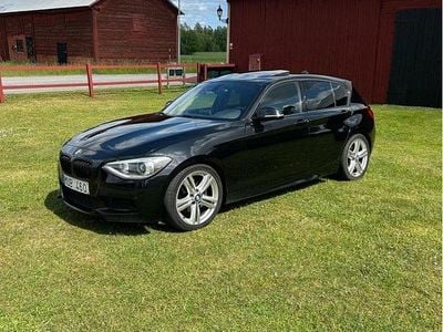 Svart Begagnad 2012 BMW 125 M Sport Halvkombi | 129 000 kr
