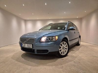 Begagnad Volvo V50 Kinetic 180 HK (132 kW) 2006 Blå Kombi