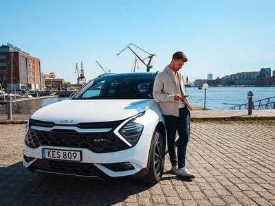 Vit Begagnad 2024 Kia Sportage Advance SUV | 429 900 kr (Marknadspris)