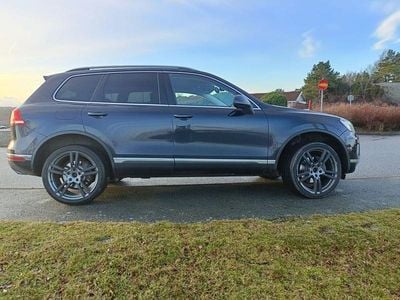 Mörkblå Begagnad 2015 VW Touareg SUV | 145 000 kr (Lite dyr)