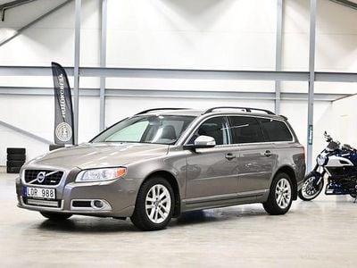 Grå Begagnad 2011 Volvo V70 Momentum Kombi | 84 900 kr (Marknadspris)