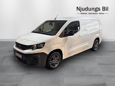 Vit Begagnad 2021 Peugeot Partner Minibuss | 209 900 kr (Lite dyr)