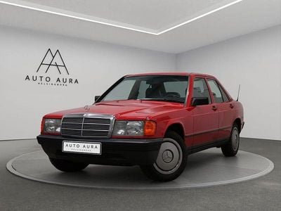 Röd Begagnad 1985 Mercedes 190 Sedan | 79 900 kr
