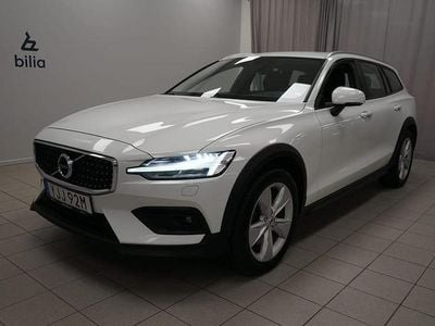 Begagnad Volvo V60 CC SE 192 HK (141 kW) 2019 Vit Kombi