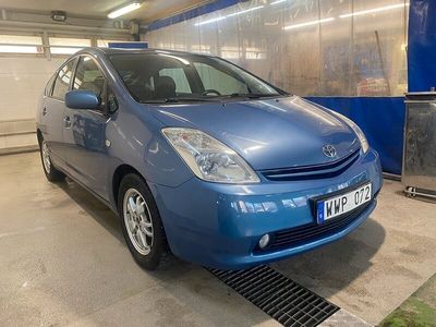 begagnad Toyota Prius 1.5 VVT-i + 3CM CVT Euro 4 GPS