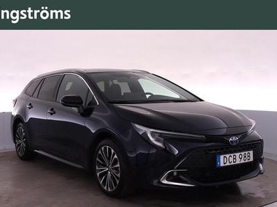 Mörkblå (blå) Begagnad 2024 Toyota Corolla Kombi | 289 000 kr (Marknadspris)
