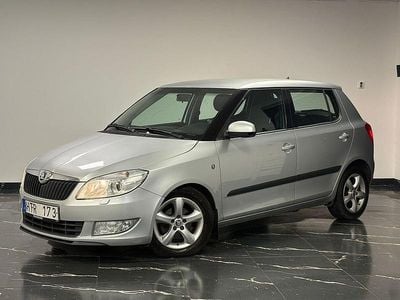 Silver Begagnad 2013 Skoda Fabia Elegance Halvkombi | 29 900 kr (Bra pris)