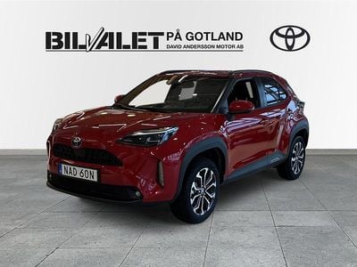 Röd Ny 2025 Toyota Yaris Hybrid | 346 800 kr (Lite dyr)