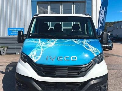 Vit Begagnad 2024 Iveco Daily Pickup | 868 750 kr