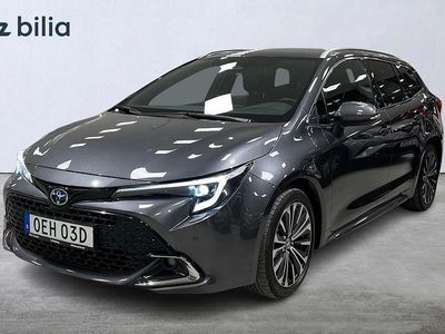 Grå Begagnad 2024 Toyota Corolla Style Kombi | 334 900 kr (Marknadspris)