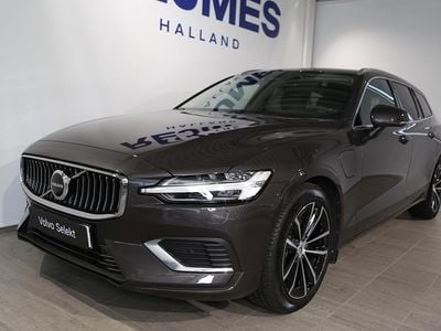 Begagnad Volvo V60 Plus 349 HK (256 kW) 2024 Grå Kombi