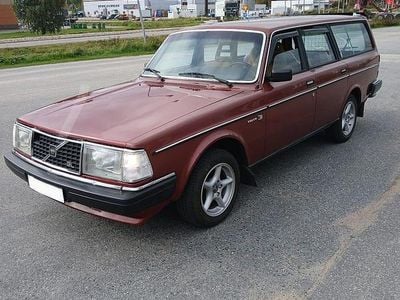 Begagnad 1985 Volvo 245 Kombi | 55 000 kr