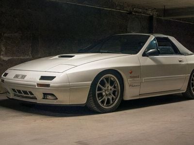 Vit Begagnad 1989 Mazda RX7 Sportkupé | 159 000 kr