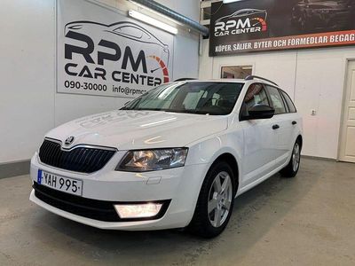 Vit Begagnad 2015 Skoda Octavia Kombi | 149 900 kr (Lite dyr)