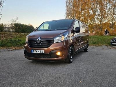 Begagnad 2017 Renault Trafic Minibuss | 105 000 kr (Bra pris)