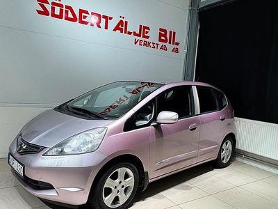 Begagnad Honda Jazz 99 HK (72 kW) 2009 Röd Halvkombi