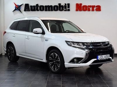 Begagnad Mitsubishi Outlander P-HEV 121 HK (88 kW) 2015 Vit SUV
