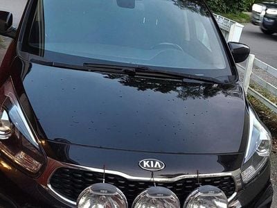 Svart Begagnad 2017 Kia Carens Minibuss | 92 000 kr (Bra pris)