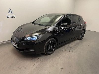 Svart Begagnad 2023 Nissan Leaf N-Connecta Halvkombi | 189 000 kr (Marknadspris)