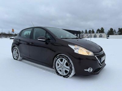 Begagnad Peugeot 208 95 HK (69 kW) 2012 Halvkombi