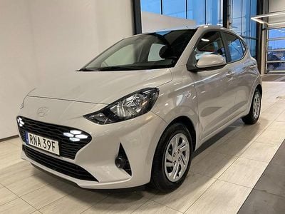 Grå Begagnad 2023 Hyundai i10 Essential Halvkombi | 148 000 kr (Marknadspris)