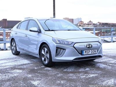 Begagnad Hyundai Ioniq Premium 100 kW (136 HK) 2019 Silver Halvkombi