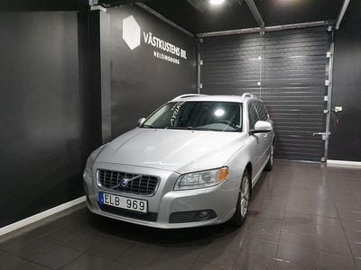Begagnad Volvo V70 Summum 163 HK (119 kW) 2008 Ljusgrå Kombi
