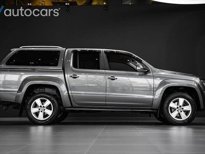 Grå Begagnad 2017 VW Amarok Pickup | 218 750 kr