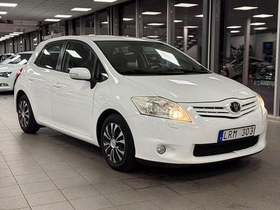 Vit Begagnad 2011 Toyota Auris Plus Halvkombi | 59 900 kr (Marknadspris)