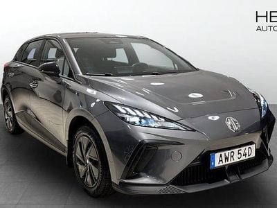 Grå Begagnad 2023 MG MG4 EV Halvkombi | 244 900 kr (Marknadspris)