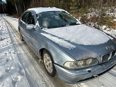 Begagnad BMW 525 192 HK (141 kW) 2002 Sedan