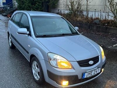 Begagnad 2006 Kia Rio Sport Halvkombi | 29 000 kr (Marknadspris)
