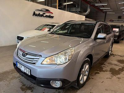 Begagnad Subaru Outback 173 HK (127 kW) 2012 Silver Kombi