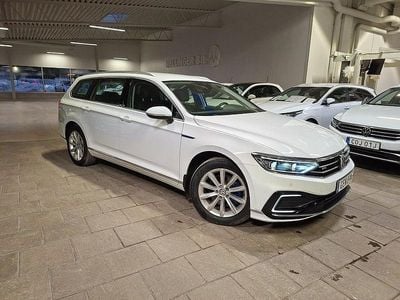 Vit Begagnad 2019 VW Passat GTE Kombi | 228 000 kr (Lite dyr)