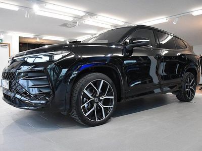 Svart Ny 2025 VW Tayron R-line Edition SUV | 707 500 kr