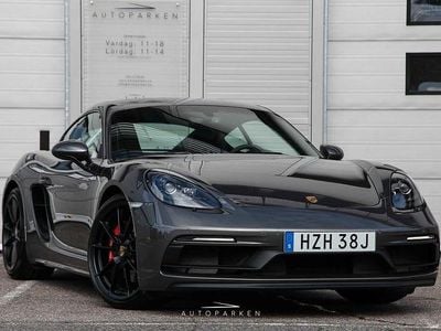Mörkgrå Begagnad 2021 Porsche 718 Cayman Sportkupé | 949 000 kr