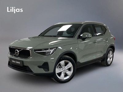 Grön Begagnad 2024 Volvo XC40 Core SUV | 359 000 kr (Marknadspris)